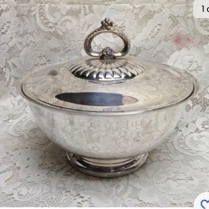 Vintage, Webster Wilcox Silver-plated Covered Bowl or Tureen 8in x 9in